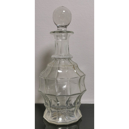 Awesome Vintage Net Designed Clear Glass Decanter Carafe
