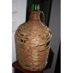 Collectible Bottle Decanter Wine Vodka Beer Whiskey Scotch Soda Milk Liqueur 3