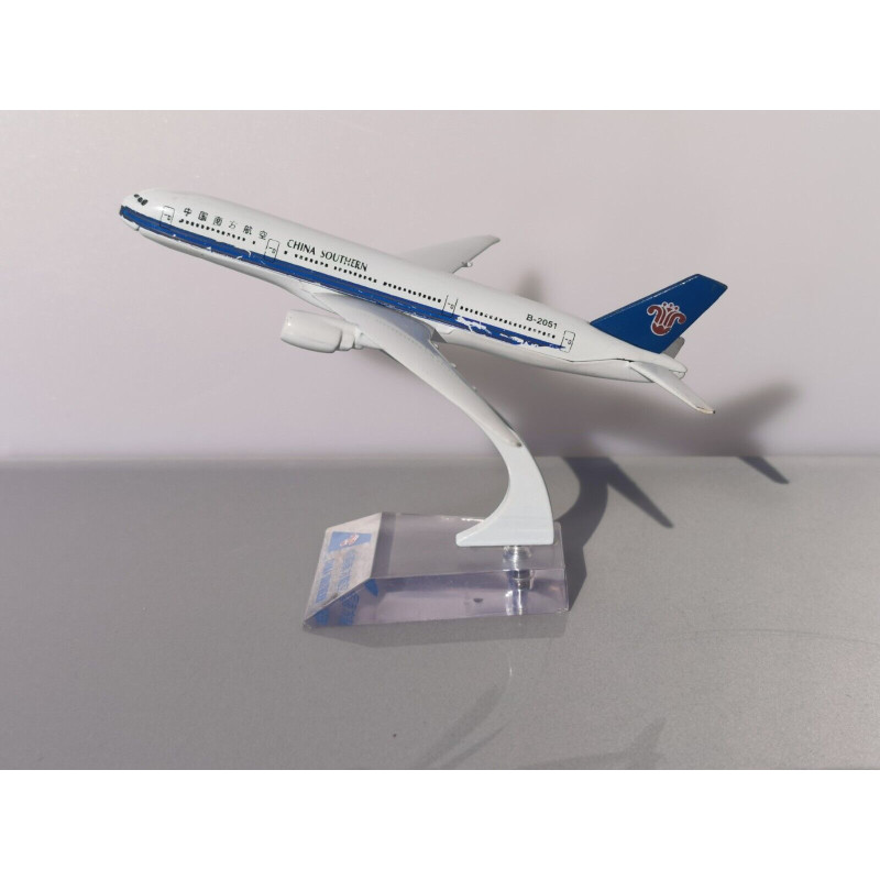 Aviation China Southern Airlines for Boeing 777 Metal Model with Stand B2051