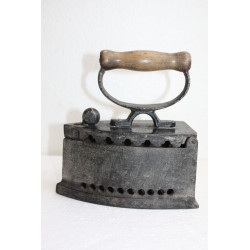 Antique Primitive Cast Iron Charcoal Sad Iron Wood Handle Home Bar Decor